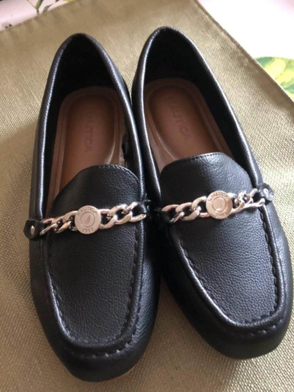 Ladies brand new never one loafers